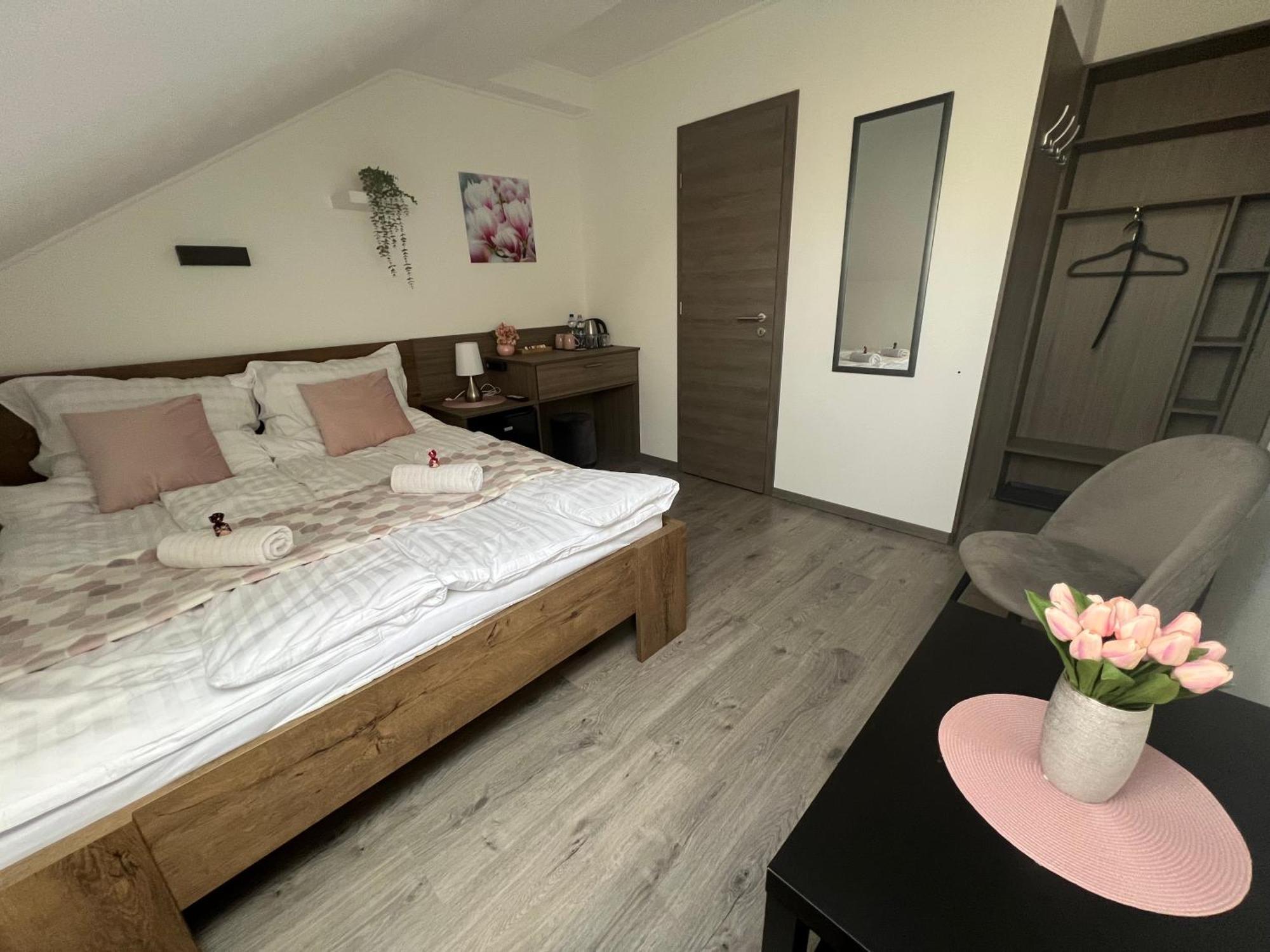 Sophia Apartman Goedoello Dış mekan fotoğraf