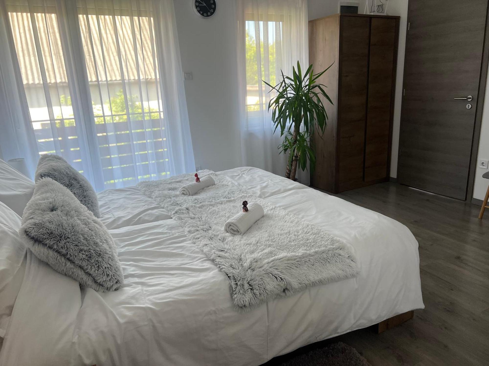 Sophia Apartman Goedoello Dış mekan fotoğraf